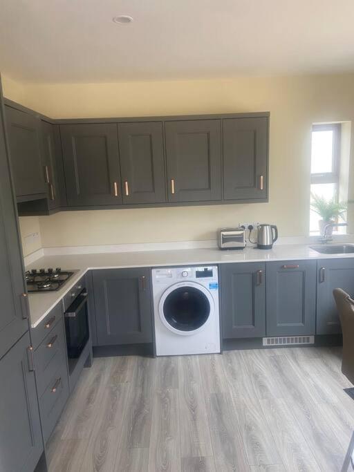 Modern Apartment At Croagh Patrick Westport Luaran gambar